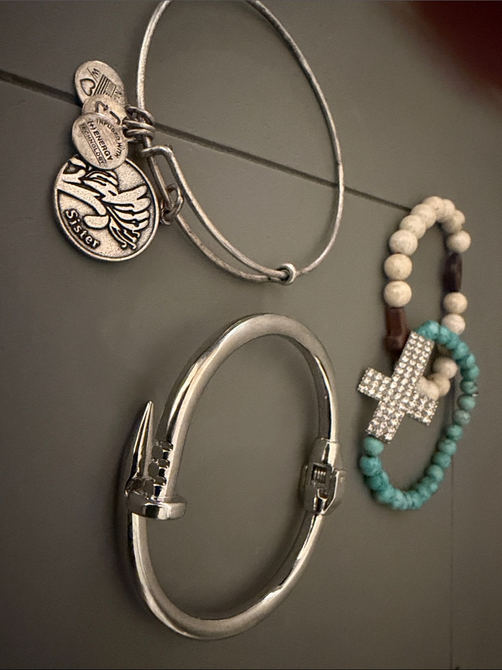 Bracelets - Picture 2 of 6